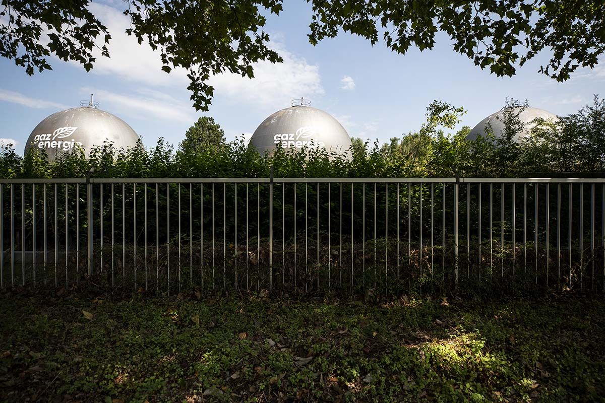 Erdgastanks der Erdgas Ostschweiz AG mit Sitz in Zürich-Schlieren. Das Unternehmen betreibt das grösste Hochdrucknetz der Schweiz. Durch ihr Netz fliesst etwa ein Drittel des gesamtschweizerischen Erdgasbedarfs. Foto: Keystone-SDA / Alexandra Wey 