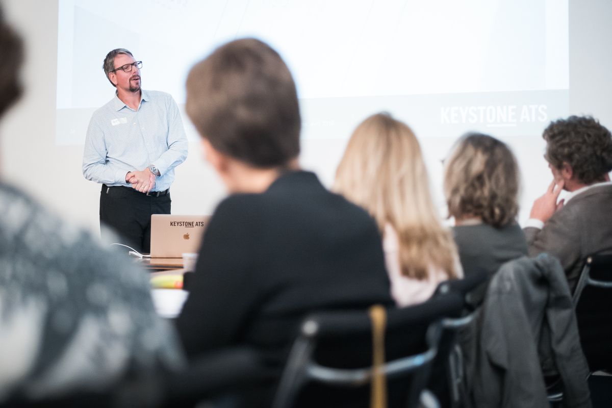 Das Recht am Bild, mit Fotograf Laurent Gilliéron. Foto: Keystone-SDA / Cyril Zingaro