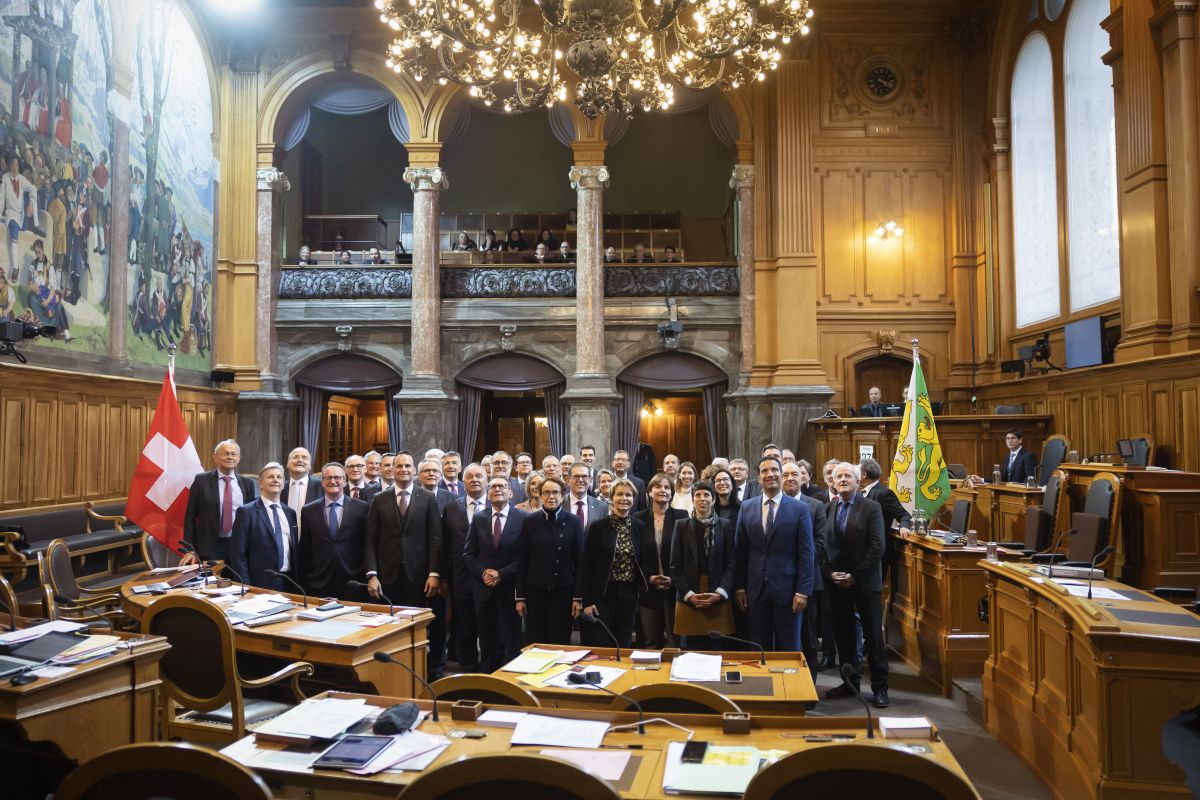 Frühlingssession 2023: Die Ständeräte posieren für ein Gruppenbild, zu Beginn der Frühlingssession der Eidgenössischen Räte, am Montag, 27. Februar 2023, in Bern.Foto: KEYSTONE / Peter Klaunzer