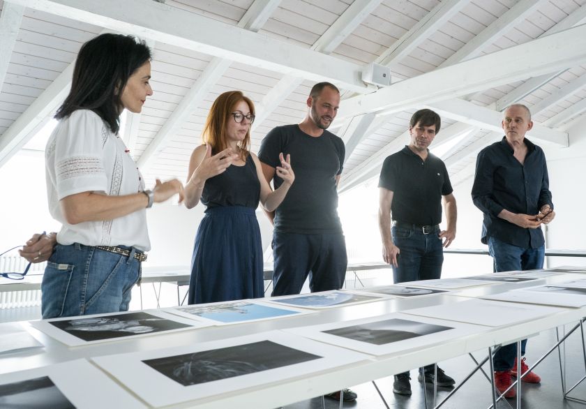 La giuria con (da destra a sinistra) Carolle Benitah, Sandra Kennel, Alexander Jaquemet, Daniel Blochowitz e Thomas Elsen.  - Photo by Christoph Kern