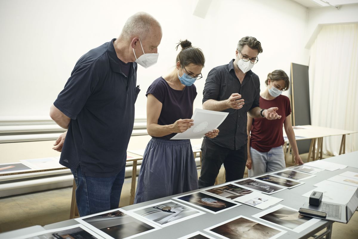 Da sinistra a destra:  Thomas Elsen, Luisa Baselgia, Benjamin Füglister, Marie Rime, Céline Clanet (via Zoom)  -  Foto:  Roland Schmid