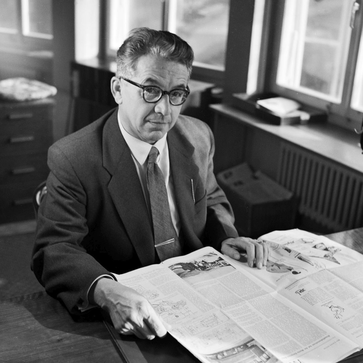 Arnold Wehrle, Gründer der Sportinformation, aufgenommen um 1950. Foto: KEYSTONE/ Photopress-Archiv