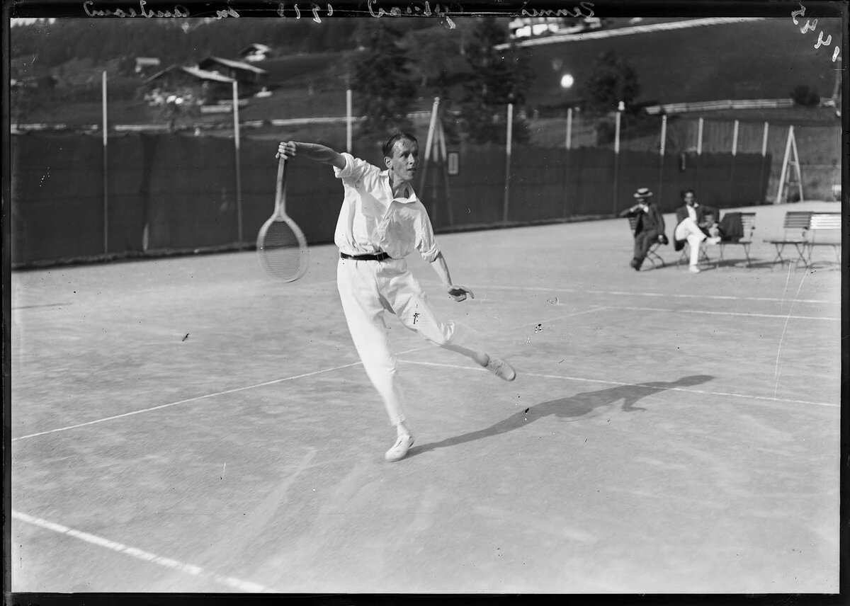 Tennisturnier, Gstaad, 1915. M. Audeoud aus Morges. 